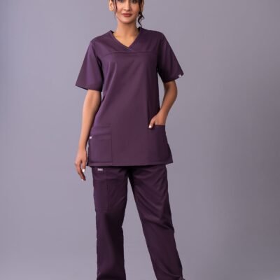 Belle Overlap 3-Pocket Scrub Set